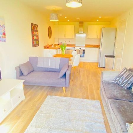 Beautiful, Brand New Apartment! Cheltenham Buitenkant foto