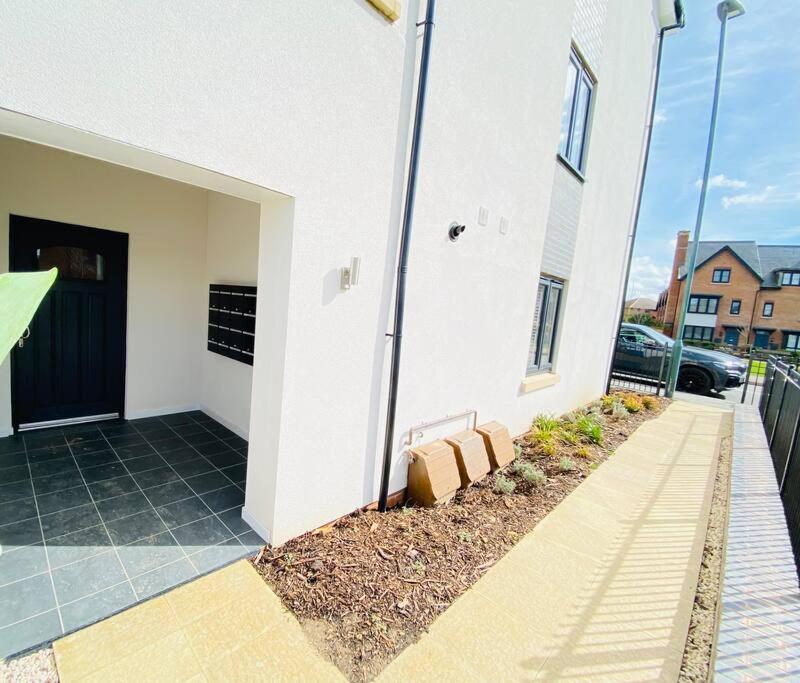 Beautiful, Brand New Apartment! Cheltenham Buitenkant foto
