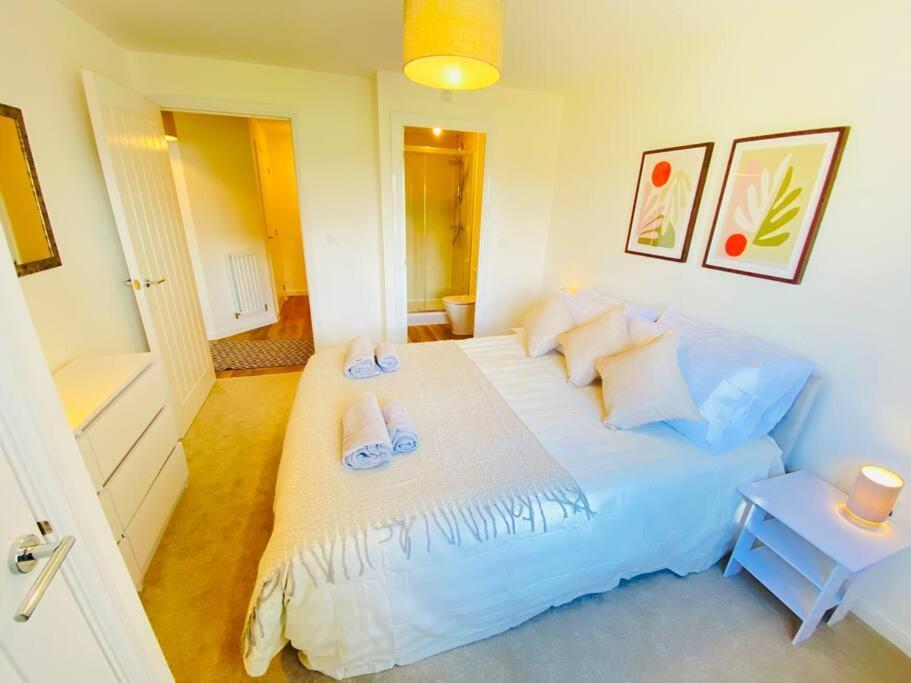 Beautiful, Brand New Apartment! Cheltenham Buitenkant foto